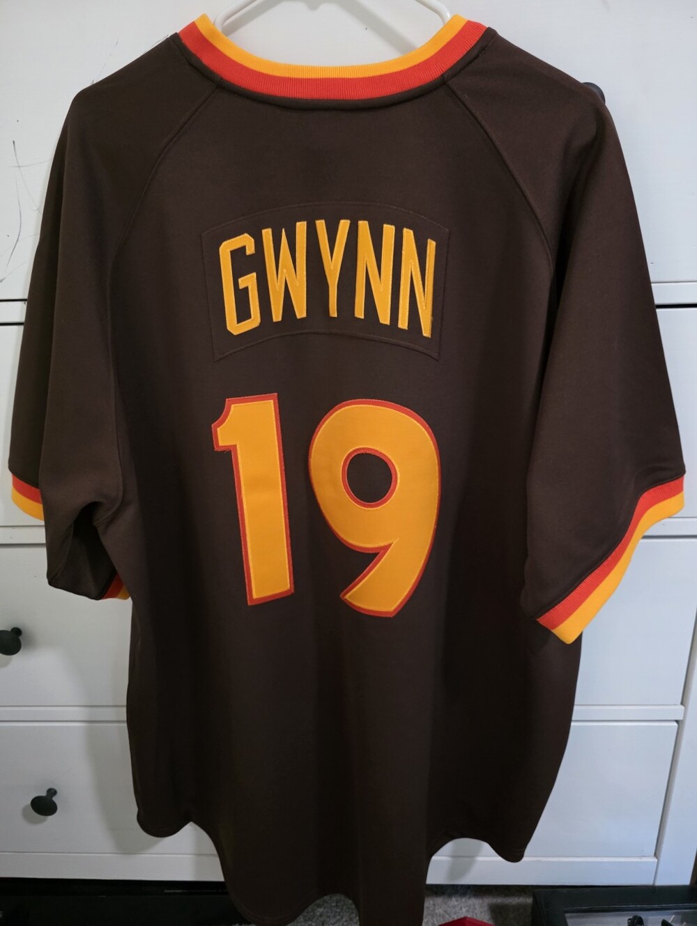 San Diego Padres ♤ 1982 Tony Gwynn #19 Jersey ♤ Mitchell & Ness ♤ Size 52 - Picture 2 of 6